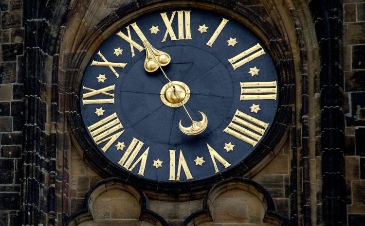 Zabytkowy zegar od pół wieku bije dla miasta